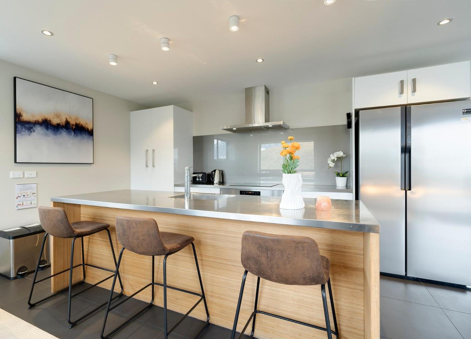 Queenstown Lake And Mountain View Retreat Free Wifi Free Street Parking Екстериор снимка